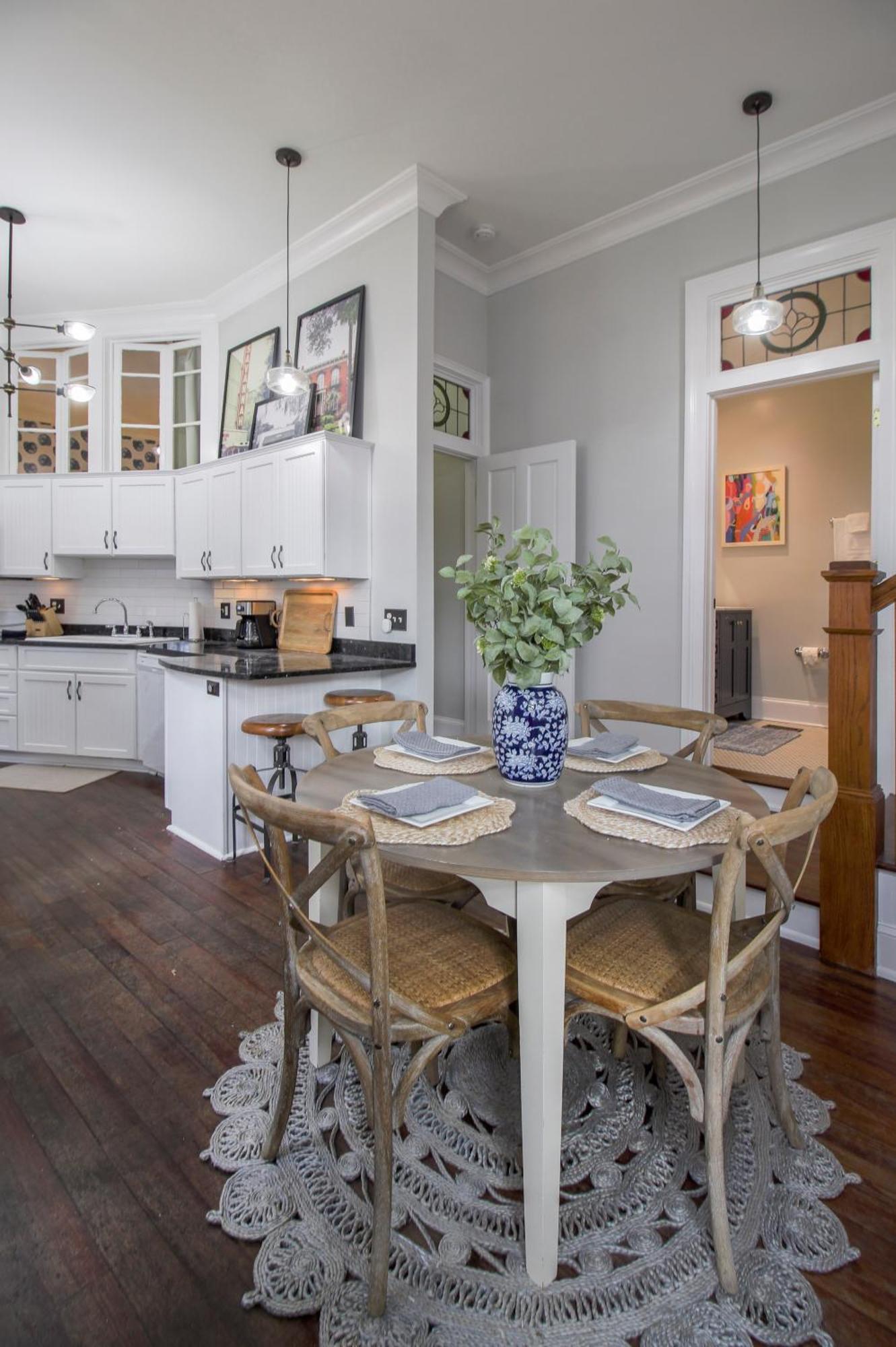 Walk To It All In Downtown, Double King Beds Savannah Exterior photo
